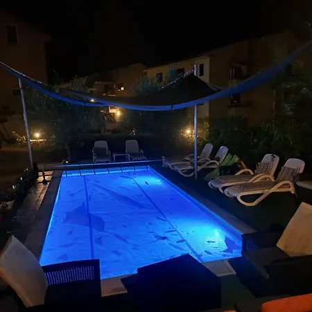 Jozic Sobe * Krk Town