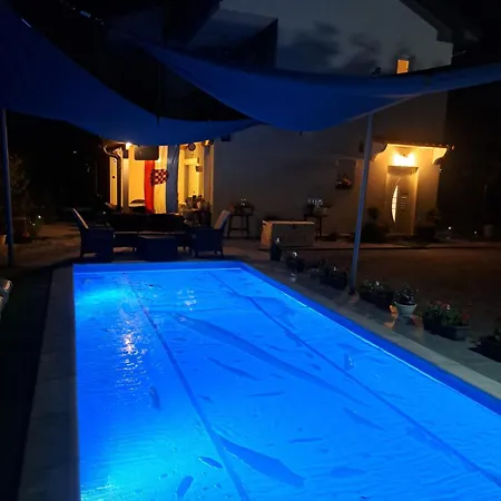 Jozic Sobe Apartman *